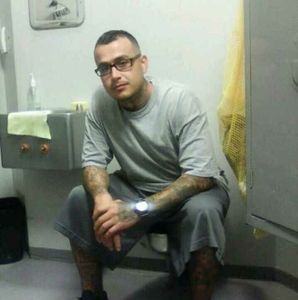 Meet your Posher, Santos